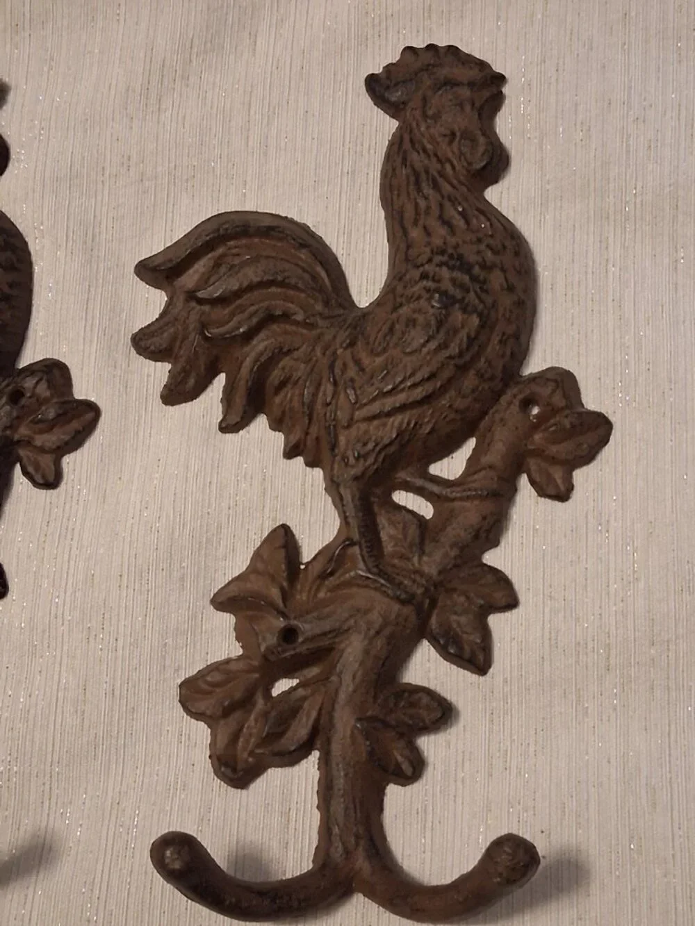 Vintage Cast Iron Rooster Chicken Wall Hanger Set Rustic Country Farmhouse Barn